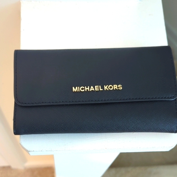 Michael Kors Black Wallet with Gold Logo NWOT - Picture 1 of 13